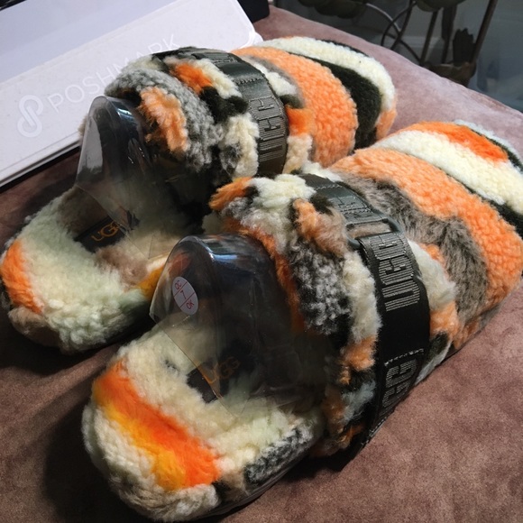 UGG NIB AUTHENTIC FLUFF IT CALI COLLAGE OLIVE UNISEX SLIPPERS - Picture 11 of 16